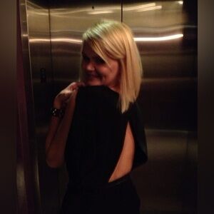 BCBGeneration Elegant Black Top